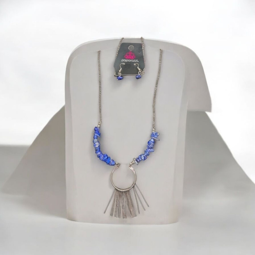 👋🏽 Paparazzi Silver Necklace And Earrings Set with Blue Stones (Sodalite)